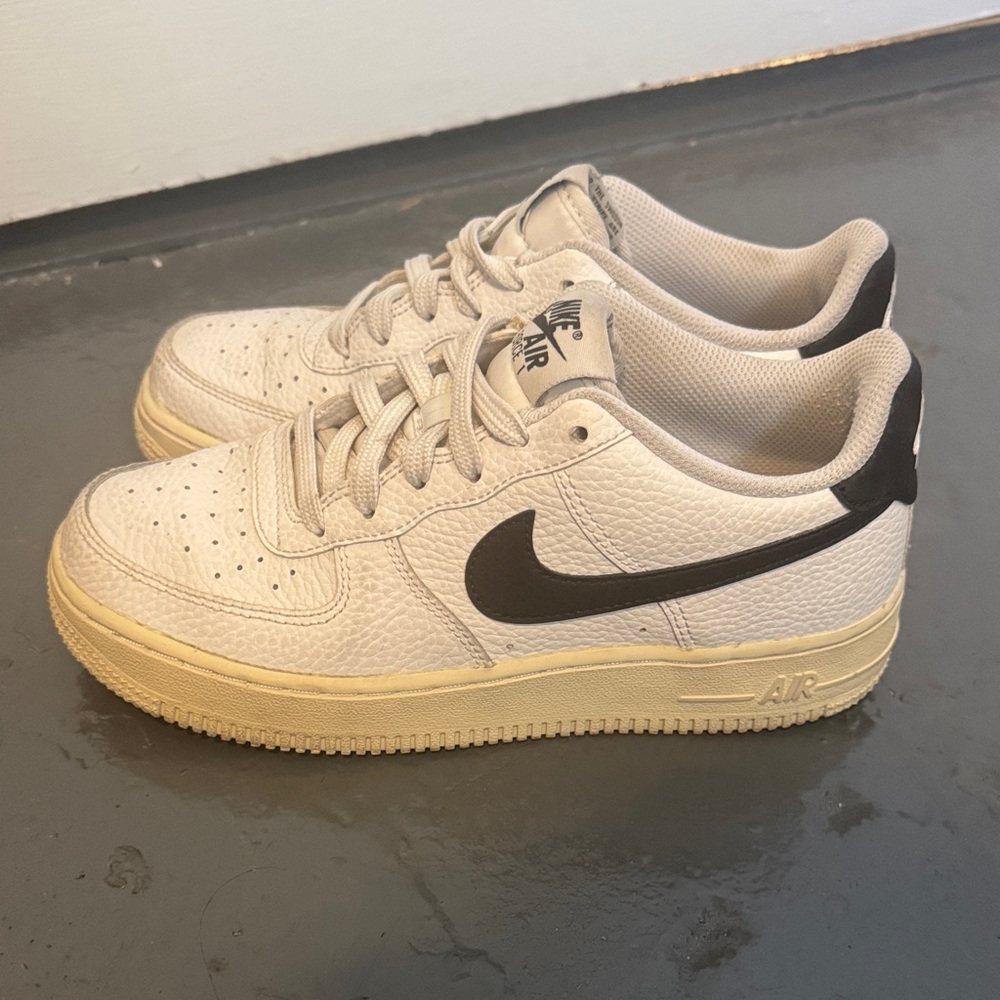 Nike Kids' Cream and Black Sneakers